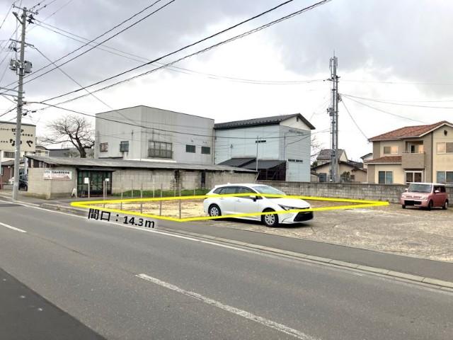幅員11ｍの秋田市道に接道しています