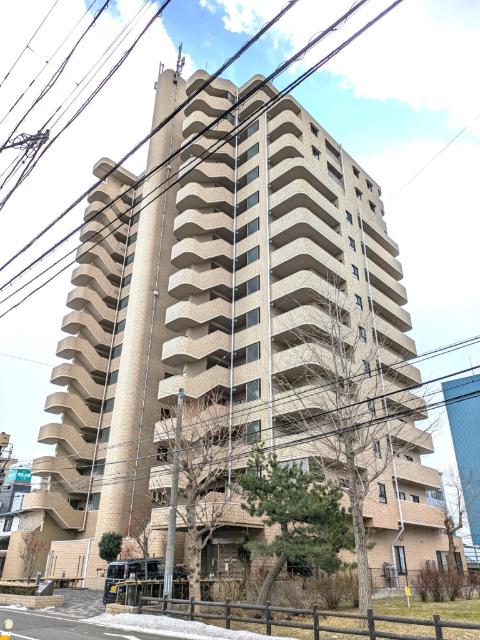 官公庁まで徒歩4分の立地！
