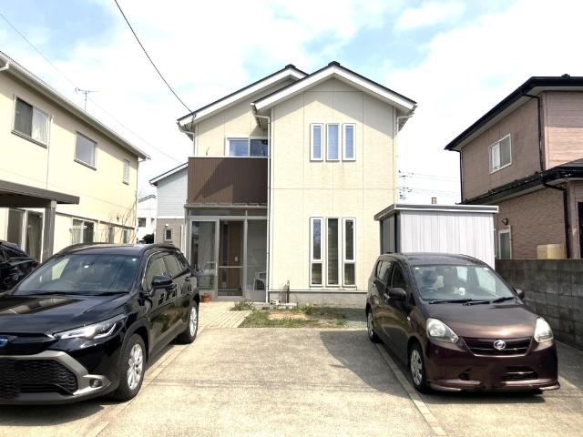 駐車スペースはゆとりの3台分