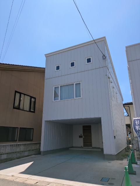 保戸野エリアの3階建て！