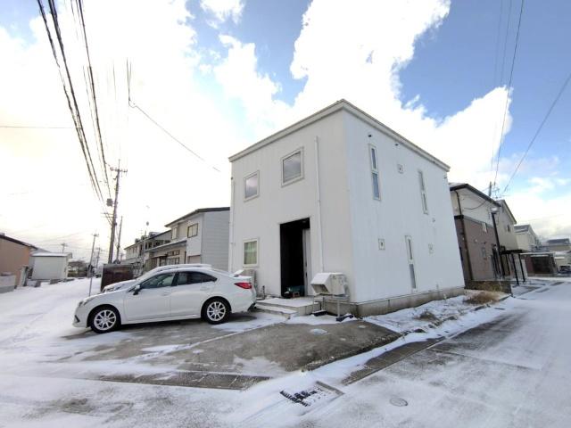 駐車4台可能です！