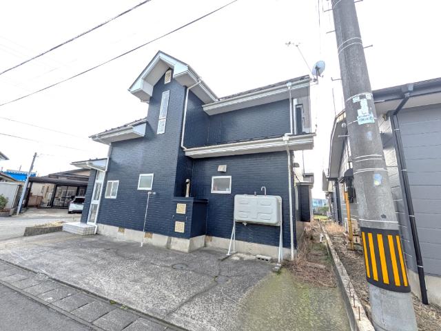 スーパー・コンビニまで徒歩6分！