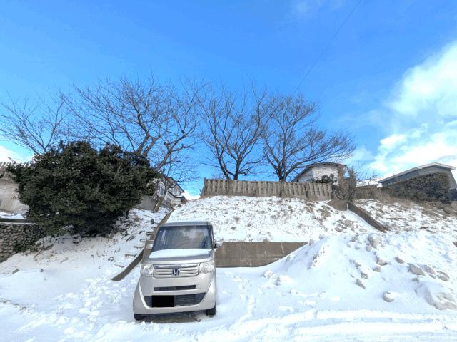 駐車場として賃貸借契約の継承が条件です