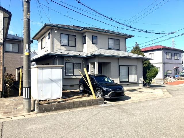 駐車スペースは2台駐車が可能です