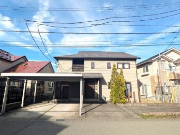 完全分離型の二世帯住宅にて玄関が2つあります！