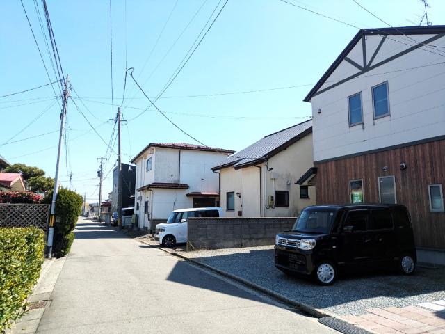 北側前面道路に8.25ｍ接道しています