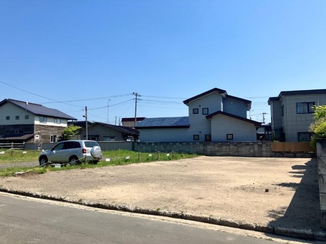 約77坪の平坦な立地です