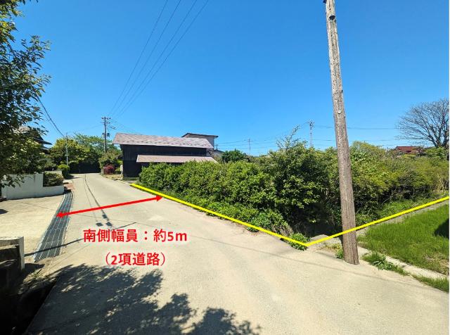 前面道路は南側幅員約5ｍの2項道路です