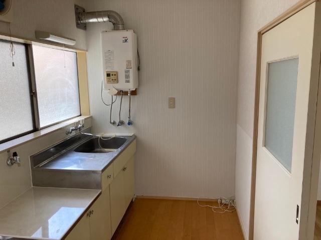 秋田市手形からみでん　中古アパート キッチン