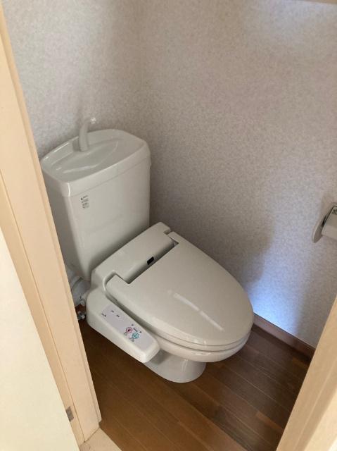 秋田市手形からみでん　中古アパート トイレ