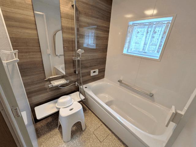 秋田市濁川字後田　中古住宅 バス／シャワー