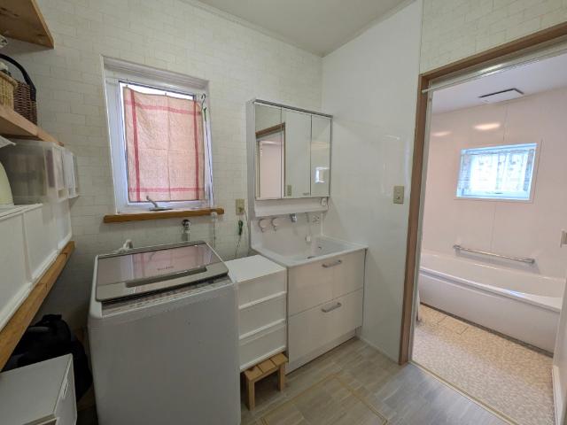 秋田市濁川字後田　中古住宅 洗面