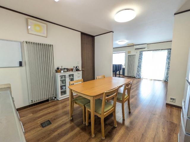 9/12･13予約制OH開催！秋田市大平台1丁目　中古住宅　 リビング