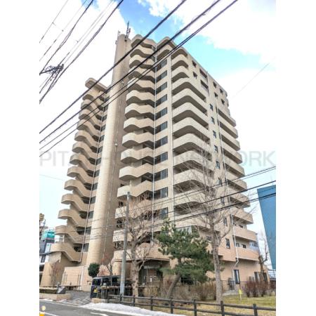 官公庁まで徒歩4分の立地！