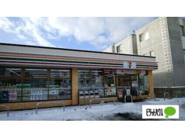 セブンイレブン札幌月寒東19丁目店：183m