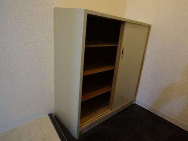 プレセアパレス（301） 収納