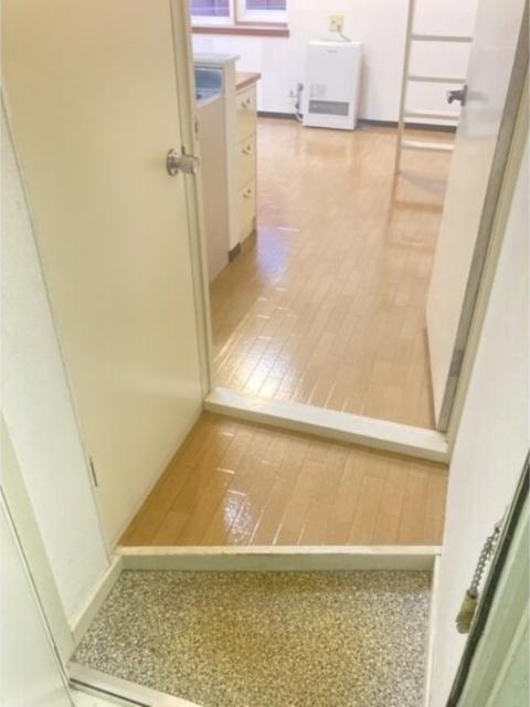 リストワール札幌北（202） 玄関