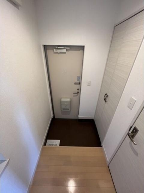 ノーマルヒル本町（105） 玄関