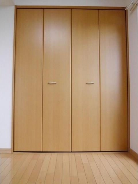 ラッフルズコート（401） 収納