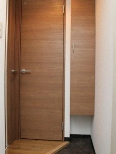 カレラ北大前（405） 玄関