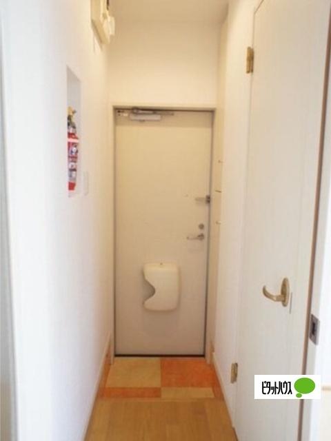 ルミエール栄通南（103） 玄関
