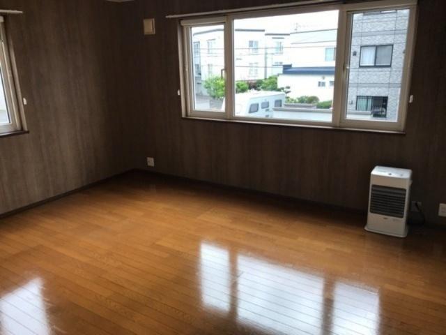 ティンカーベル元町（205） リビング