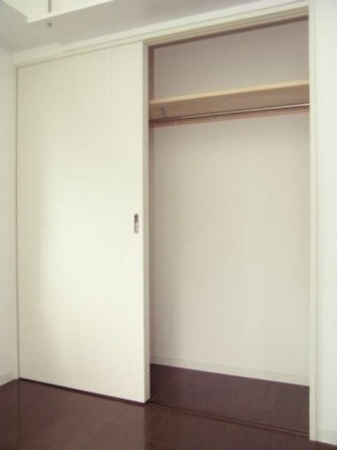 イリオスディオ　（705） 収納
