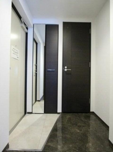 ヴォヤージュ円山（408） 玄関