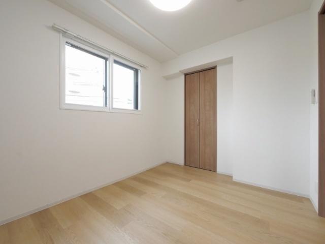 ＢＲＩＧＨＴ　ＧＡＲＤＥＮ　２０９（205） リビング