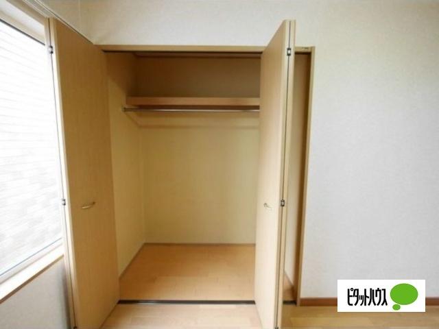 ロイヤルオーディンＢ（102） 収納