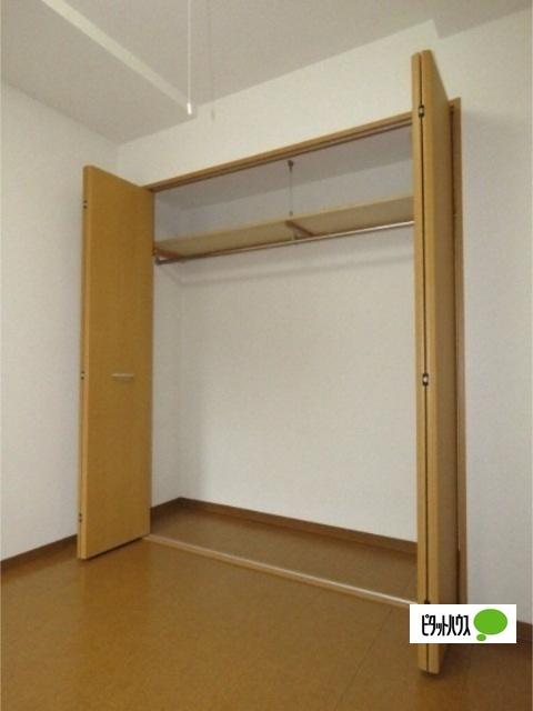 パレスニーノ美園Ｂ棟（112） 収納
