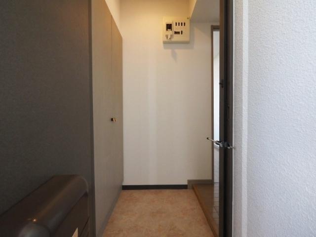 ベルヴィ丘珠（703） 玄関