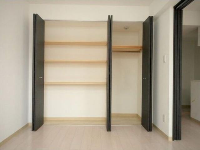 エルファロ７６（406） 収納
