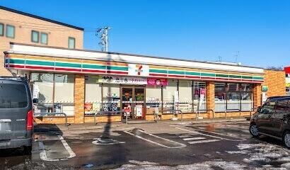 セブンイレブン札幌北15条東店：227m