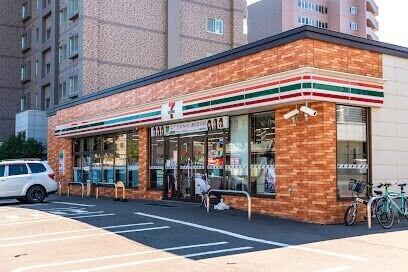 セブンイレブン札幌北21条東15丁目店：139m
