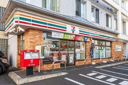 セブンイレブン札幌北35条店：160m