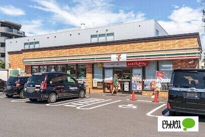 セブンイレブン東札幌5条4丁目店：409m
