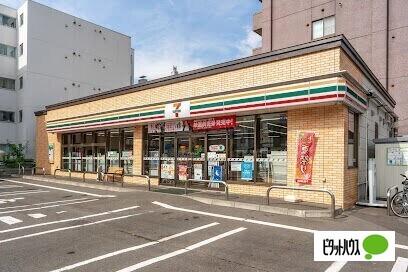 セブンイレブン札幌南9条西7丁目店：252m