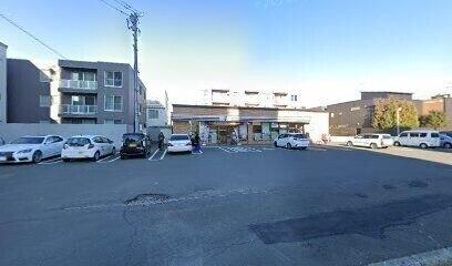セブンイレブン札幌本町1条店：402m