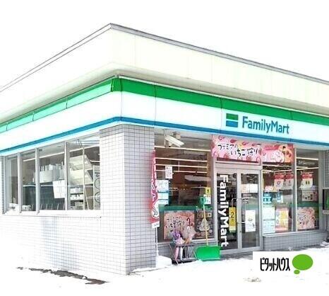 ファミリーマート札幌月寒東5条11丁目店：257m