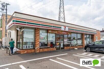 セブンイレブン札幌平和通14丁目店：581m