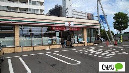 セブンイレブン札幌中の島1条7丁目店：233m