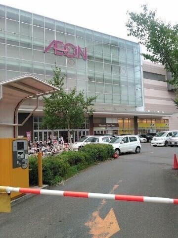 イオン札幌桑園ショッピングセンター：216m