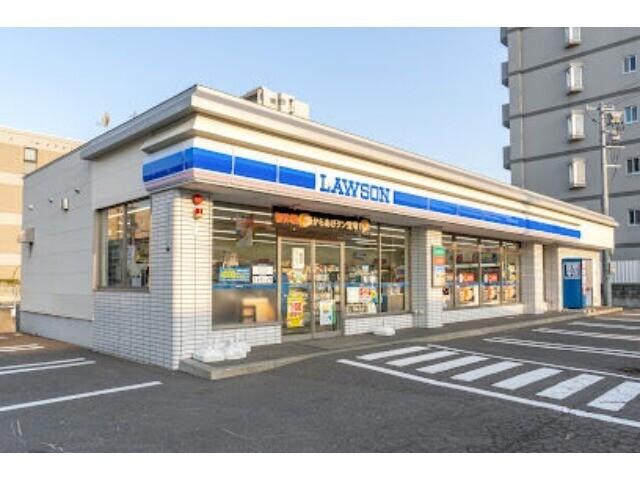 ローソン札幌北17条東7店：332m