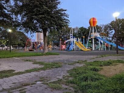 北園公園：910m