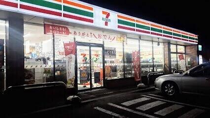 セブンイレブン札幌新琴似6条東店：361m