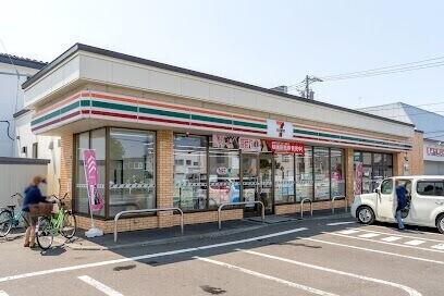 セブンイレブン札幌北41条東9丁目店：132m