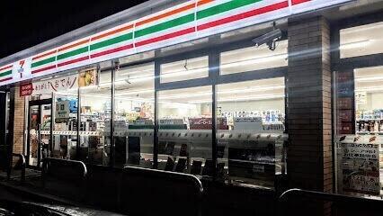 セブンイレブン札幌北24条通り店：216m