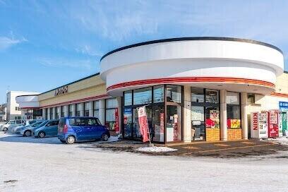 スーパーエース屯田店：422m