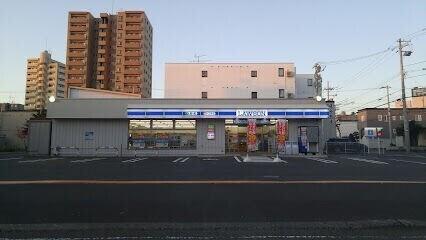 ローソン札幌北17東三丁目店：309m